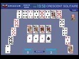 игра Crescent Solitaire...